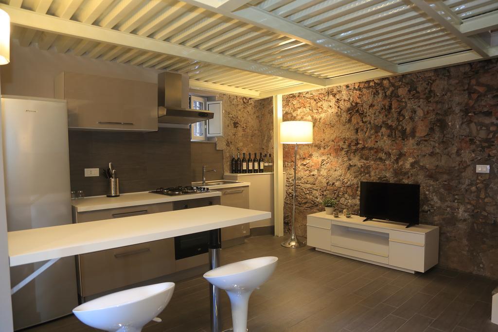 A Casa Di Ludo - Apartments & Short Lets Катанія Екстер'єр фото